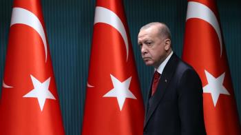 «دیپلماسی دودوزه بازی» ترکیه در تنش شرق و غرب