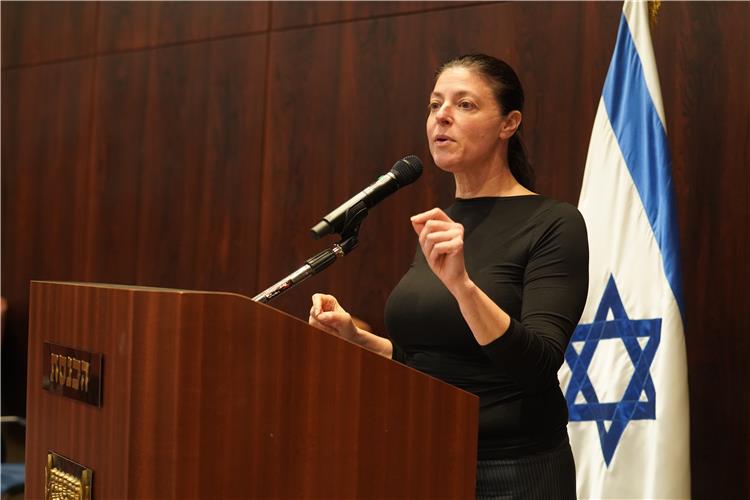 ما الذي تسعى إليه وزيرة الموصلات في "إسرائيل"؟