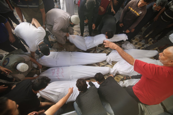 مستشفيات غزة تموت ببطء.. طاقم «الشفاء» يدفن 179جثمانا في “قبر جماعي”