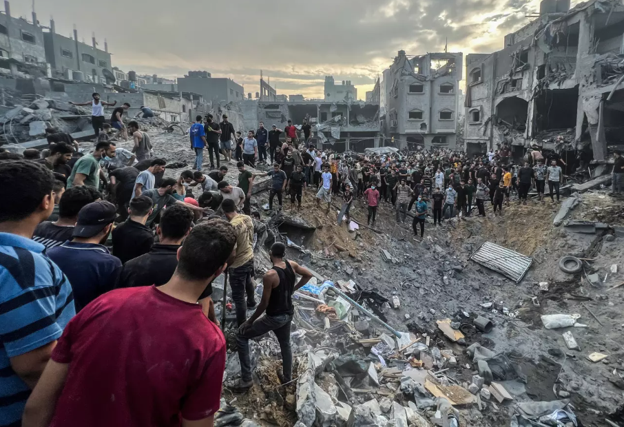 Israeli Regime Strikes Dense Gaza Camp, Kills, Injures 400 people