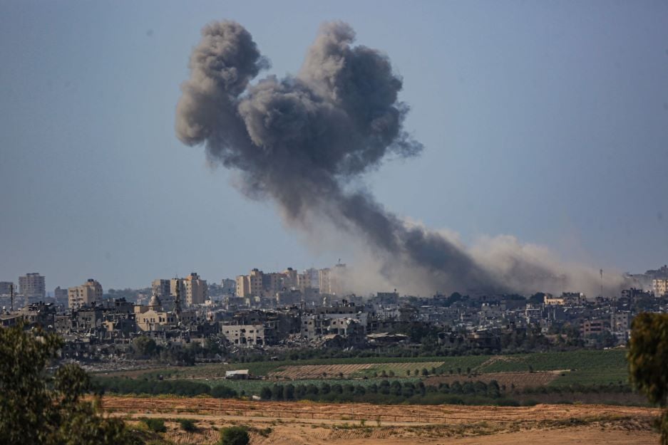 لليوم الـ 45 علی التوالي.. الغارات الإسرائيلية تتواصل علی غزة