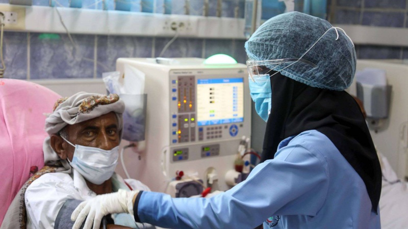 كارثة إنسانية مرتقبة تصيب مرضى الكلى في اليمن..فما السبب؟