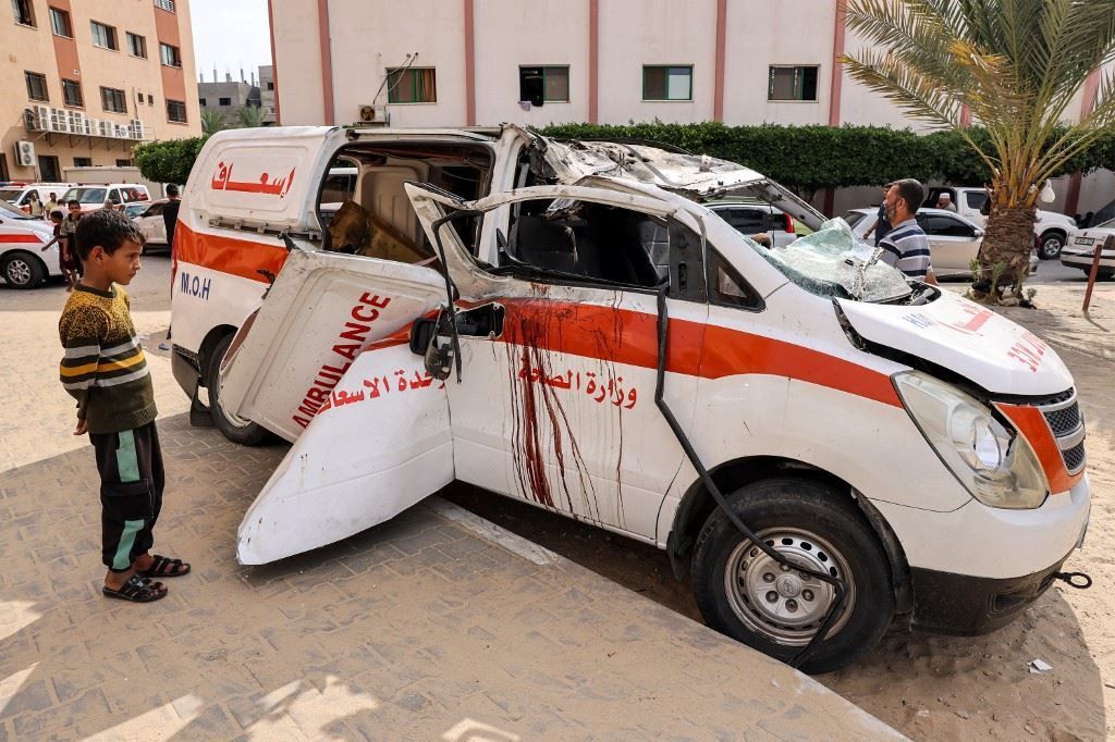 الدفاع المدني: الاحتلال يستهدف المنازل ووسائل النقل في غزة
