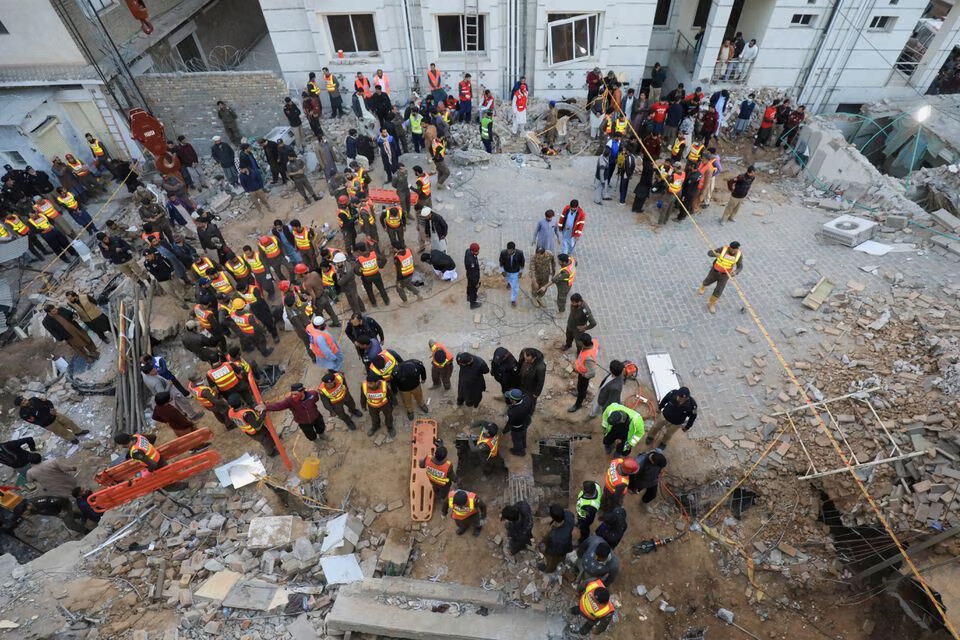 انفجار انتحاری پاکستان/ تلفات به 90 نفر رسید