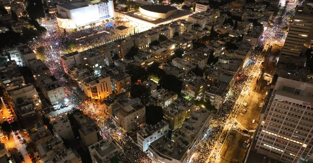1000s in Israel Rally against Netanyahu’s Radical Cabinet
