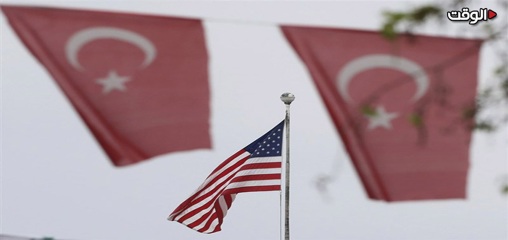 رسالة التهديد الأمريكية لتركيا.. مدمرة أمريكية تجوب المياه التركية