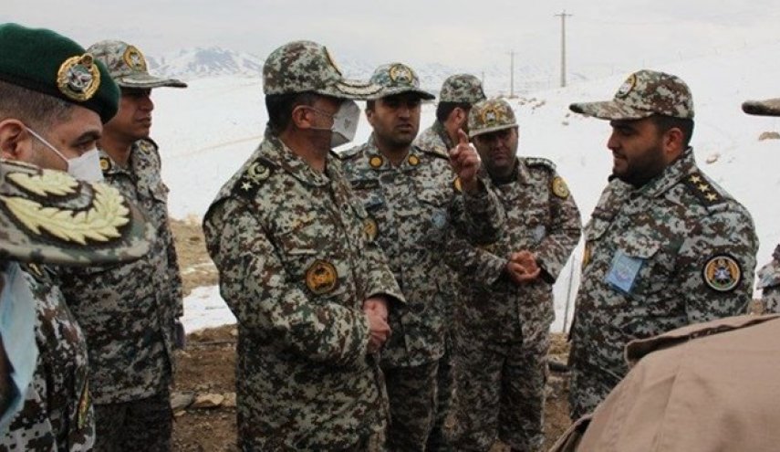 قائد قوة الدفاع الجوي يتفقد منطقة الدفاع الجوي غرب ايران