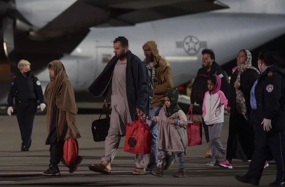 UAE Arbitrarily Detains 2,700 Afghan Evacuees: Rights Group
