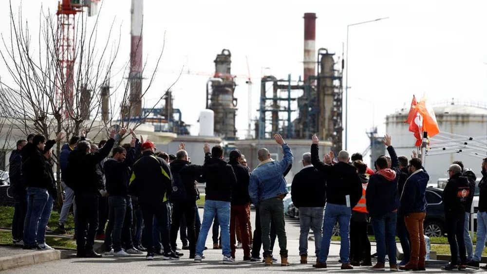Refinery Strikes Continue in France as Macron Survives No-Confidence Vote