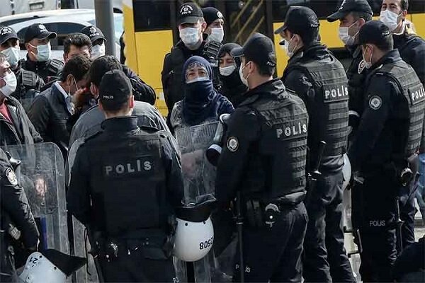 Turkey Arrests 110 over Alleged Militant Ties ahead of Election