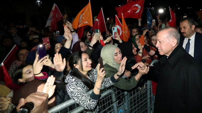 Turkey Heads for Runoff as Erdogan Falls Below 50%