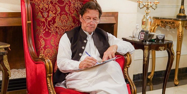 عمران خان: آماده گفت‌گو هستم اما فرمانده ارتش با من مشکل دارد