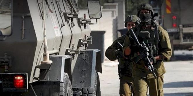 قوات الاحتلال تعتقل أربعة فلسطينيين في نابلس