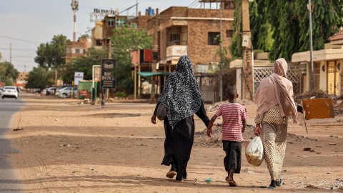 عمليات الإجلاء من السودان متواصلة..والاتفاق على هدنة من سبعة أيام