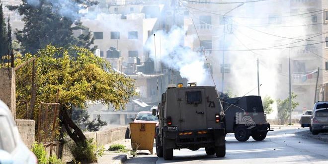 إصابة عشرات الفلسطينيين في اعتداءات لقوات الاحتلال في بلدتي بيتا ونعلين بالضفة الغربية