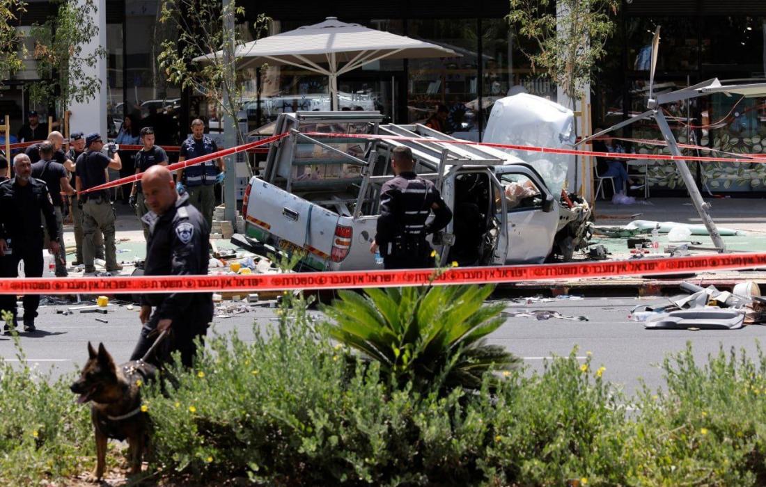 إصابة 8 "إسرائيليين" في عملية دهس واطلاق نار فدائية في "تل أبيب"