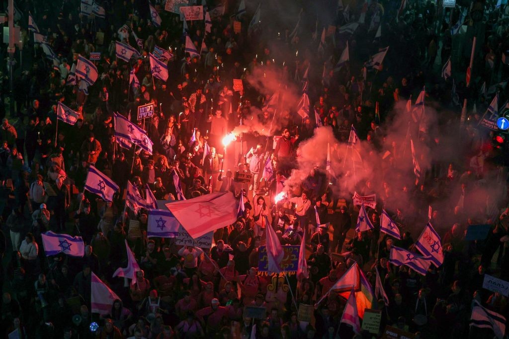 "تل أبيب" تغلي.. مظاهرات بمشاركة 47 ألف شخص ضد "نتنياهو"