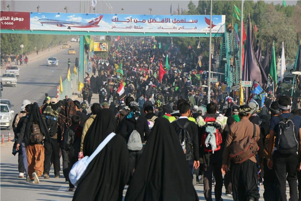 Masses Continue to Flow to Holy City of Karbala a Week to Arbaeen