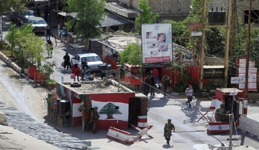 لبنان: ​​​​​​​اشتباكات بين فتح ومجموعات مسلحة في عين الحلوة