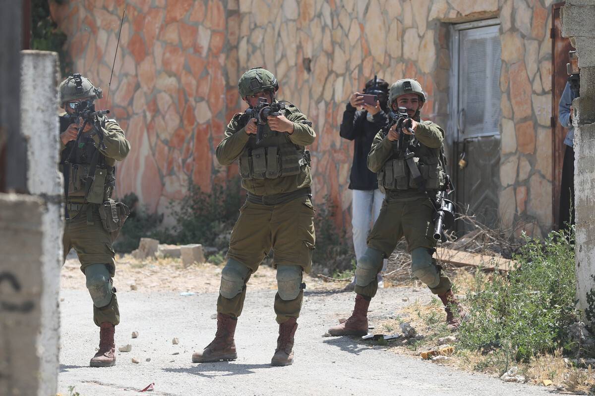 Israeli Forces Shoot, Injure Three Palestinians in Violent Quelling
