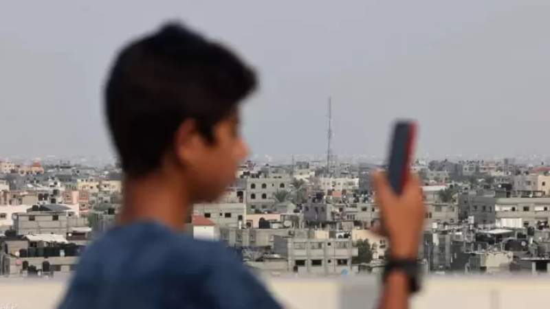 الاتصالات تعود تدريجياً إلى قطاع غزة