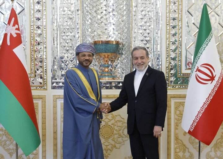 Iran and Oman Hold Talks on Regional Developments