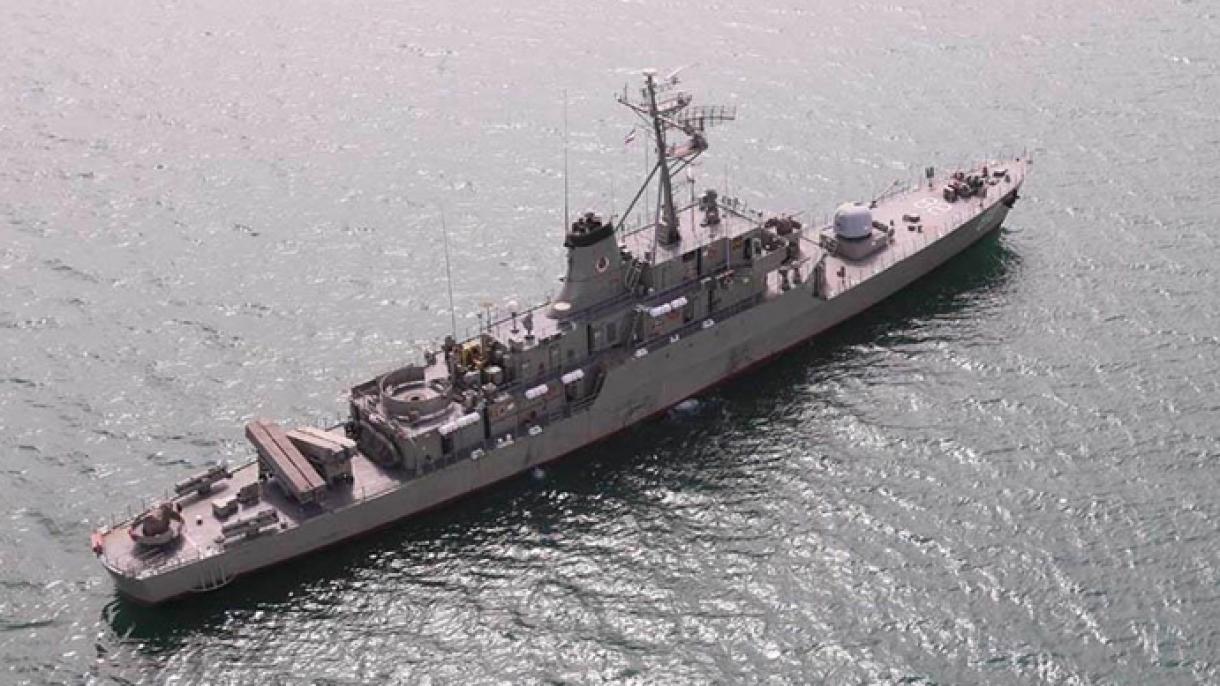 التحالف البحري الأمريكي يصطدم بحاجز مدمرة "ألبرز" الإيرانية