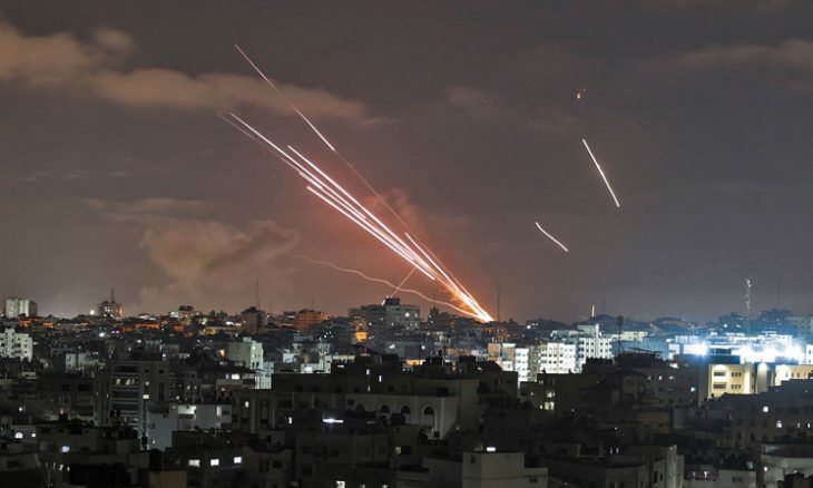 المقاومة تدك تل أبيب ومستوطنات غلاف غزة بالصواريخ وتقنص جنود العدوّ