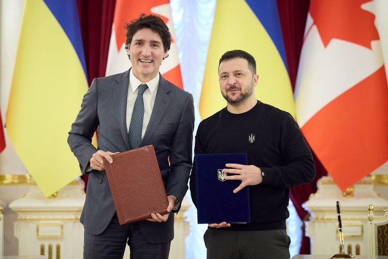Ukraine Signs Security Pacts with Italy, Canada