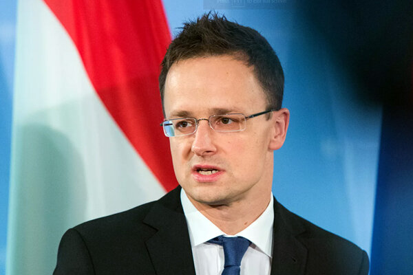 وزیر خارجه مجارستان:  پیروزی ترامپ، باعث تغییر موضع اروپایی درباره اوکراین می‌شود
