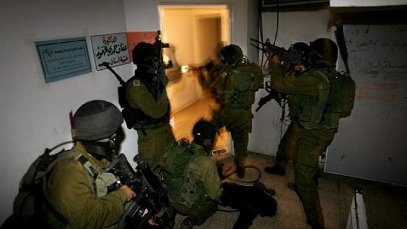 الاحتلال الإسرائيلي يشن حملة اعتقالات ودهم بالضفة الغربية المحتلة