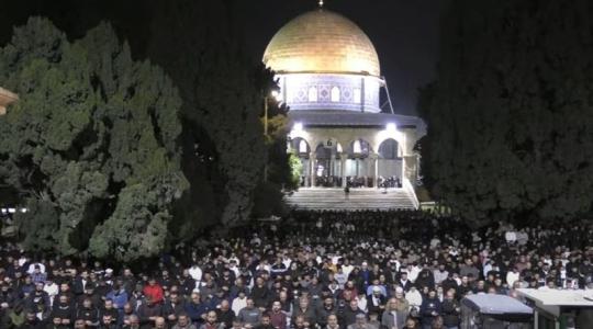 55 ألفا يؤدون صلاتي العشاء والتراويح في المسجد الأقصى