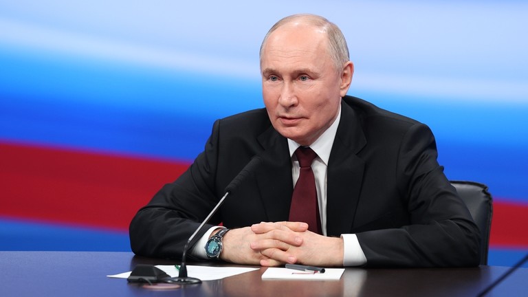 Putin Ratified By Election Commission as President-elect