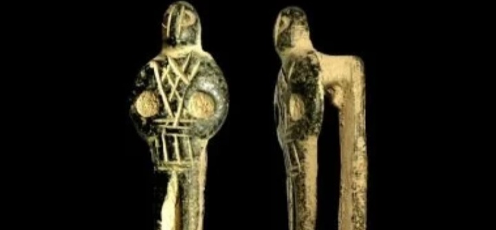 العثور على حلقة حزام نادرة تعود للعصور الوسطى فى بولندا