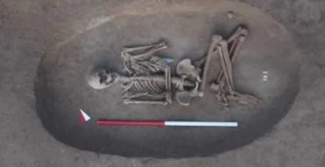 اكتشاف 20 مقبرة تحتوى على بقايا هياكل عظمية من العصر النحاسي بإيطاليا