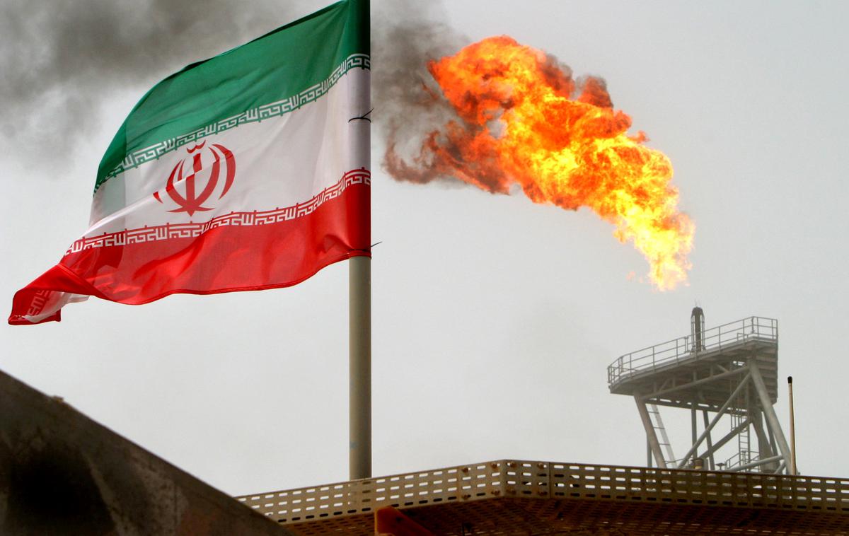 Reuters: Biden does not intend to intensify Iran’s oil sanctions