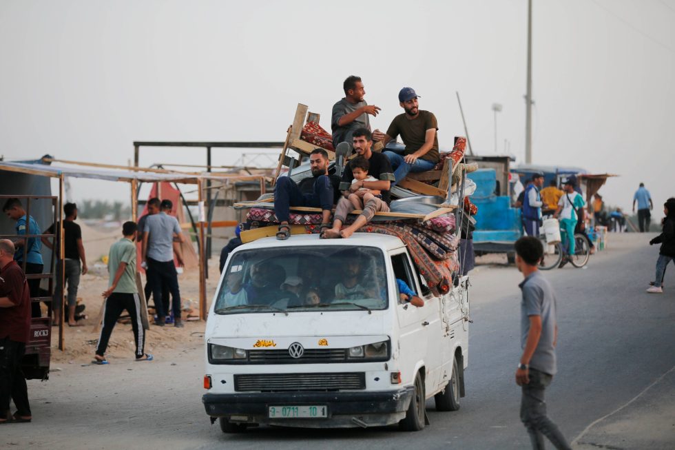 الأمم المتحدة: جيش الاحتلال الإسرائيلي أجبر 60 ألف شخص في شرق غزة على النزوح