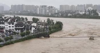 فيضانات تضرب الأنهار الرئيسية فى جنوبى الصين وسط هطول أمطار غزيرة مستمرة