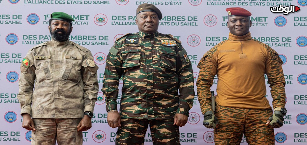 الفرسان الثلاثة... حلة جديدة تکتسيها غرب أفريقيا بتشكيل تحالف جديد مناهض للغرب