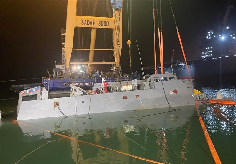 Iranian Navy Recovers Sunken Destroyer