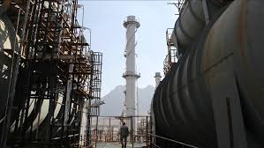 النفط الإيرانية: إنتاج البلاد من النفط سیصل إلى 4 ملايين برميل يوميا بنهاية العام الحالي