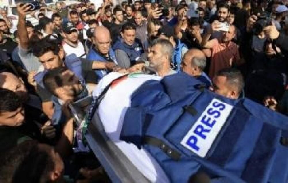 منذ بدء العدوان على القطاع.. ارتفاع عدد الشهداء الصحفيين في غزة الى 255