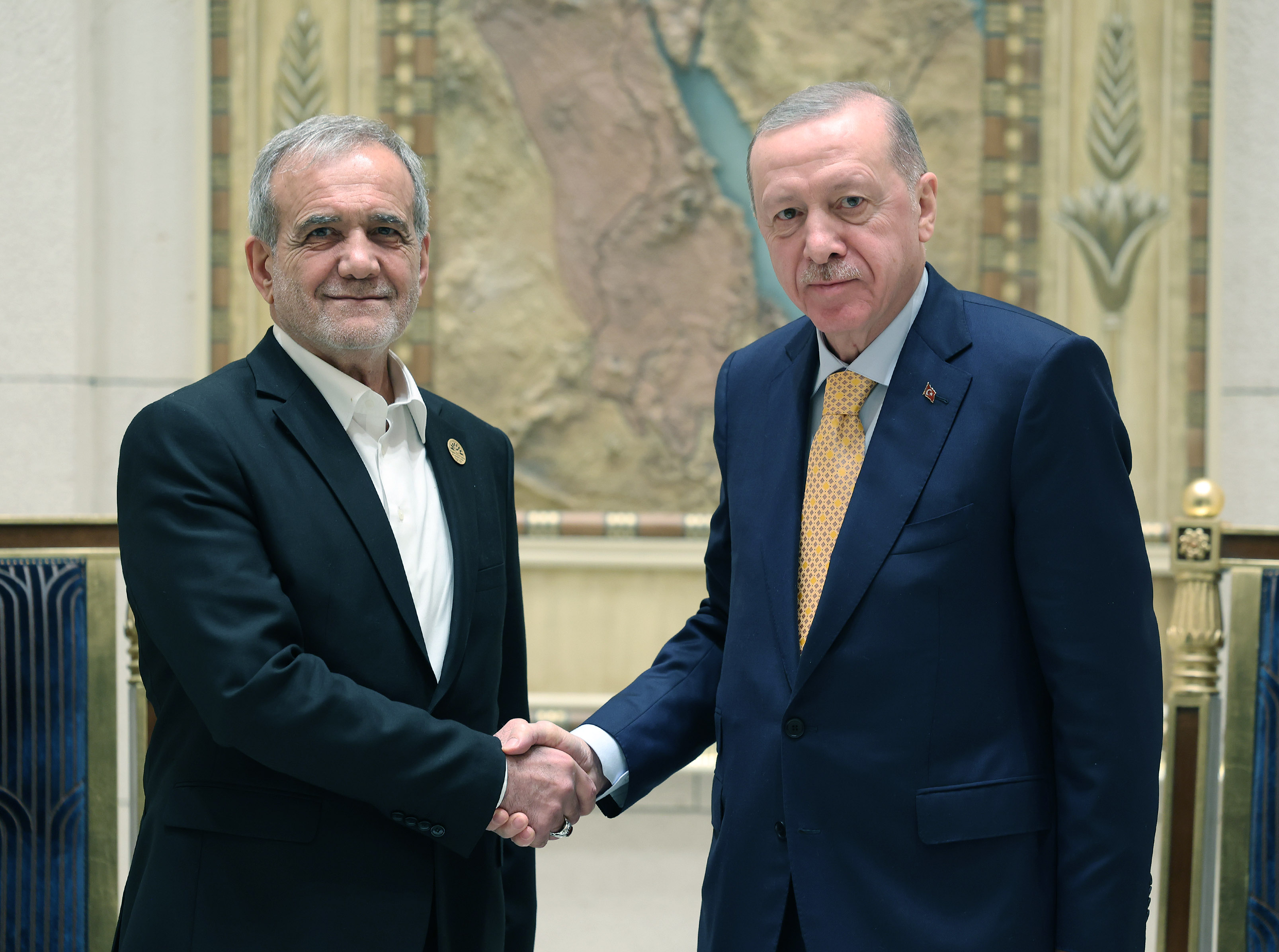 Iran-Turkey Collaboration Key to Enhancing Regional Stability, Says Pezeshkian