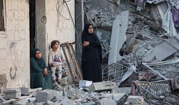 تواصل الأزمة الإنسانية في غزة وسط نداءات دولية لتدفق غير مشروط للمساعدات تواصل الأزمة الإنسانية في غزة وسط نداءات دولية لتدفق غير مشروط للمساعدات