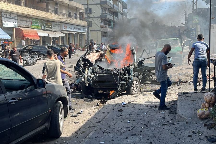 استشهاد لبنانيين في غارة إسرائيلية استهدفت سيارة جنوبي لبنان