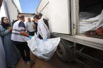 طبيب فلسطيني: جثث الشهداء تظهر آثار سرقة أعضائهم