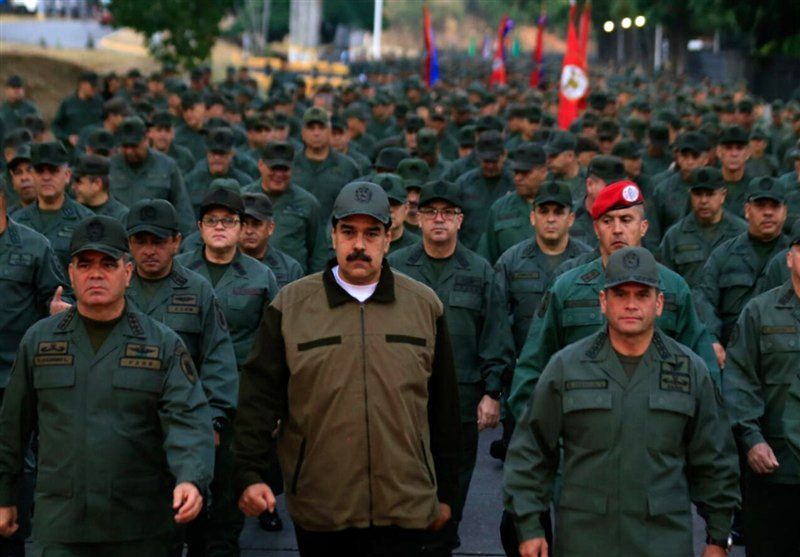 رزمایش ۲۰۰ هزار نفری  ونزوئلا علیه آمریکا