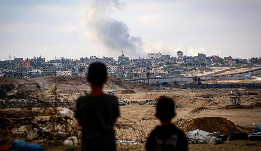 طائرات الاحتلال تقصف خانيونس وتنسف منازل شرق مخيم البريج وغزة