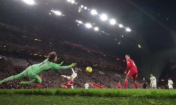 ليفربول يتراجع للمركز 11 بفارق ثماني نقاط خلف أرسنال