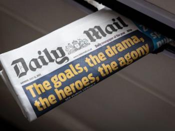 مجموعة ديلي ميل توقع اتفاقا للاستحواذ على “ذا تلغراف” مقابل 500 مليون جنيه